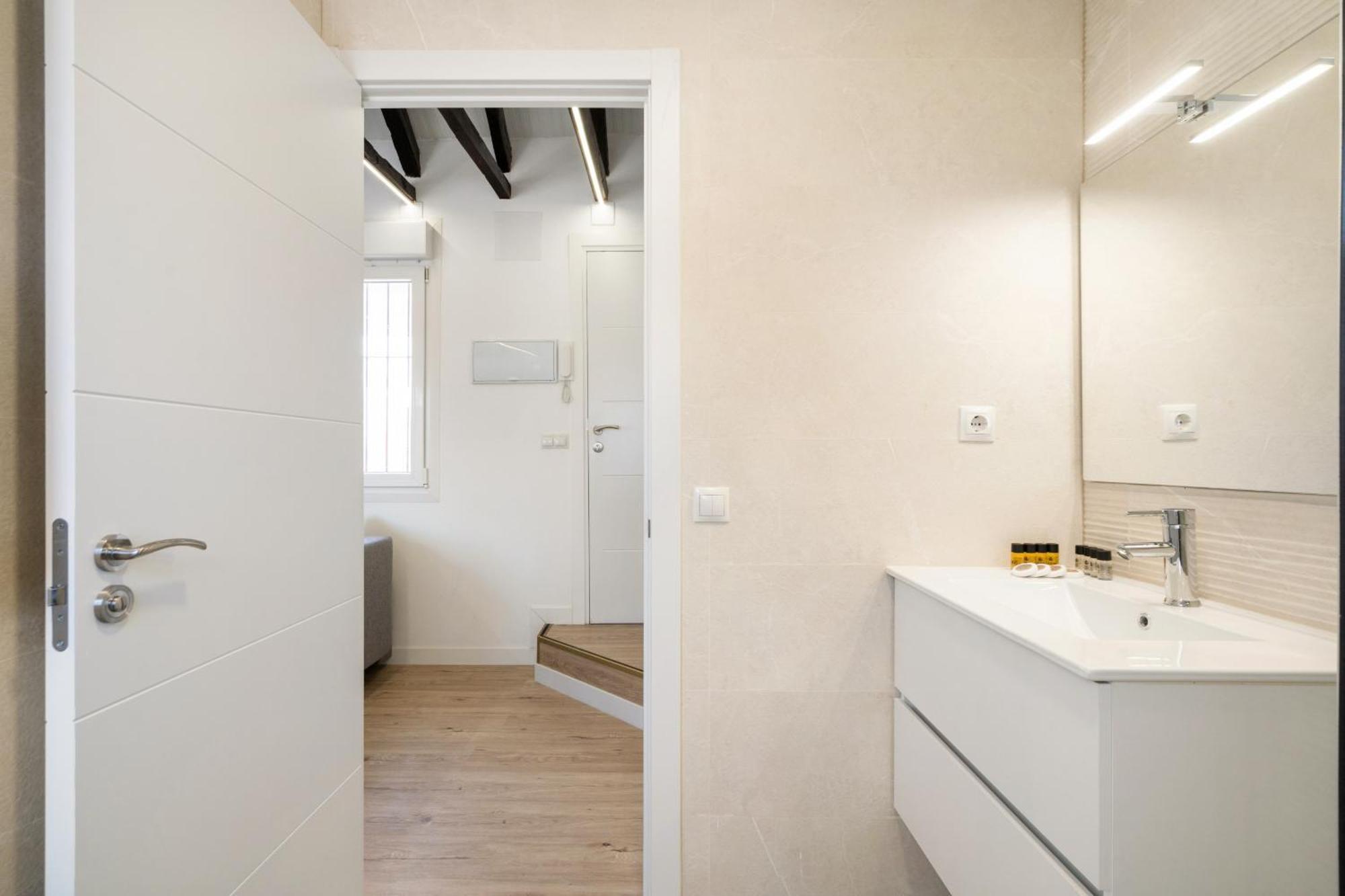 Apartamentos En La Avda De La Albufera Alquiler Temporal Madrid Exterior photo