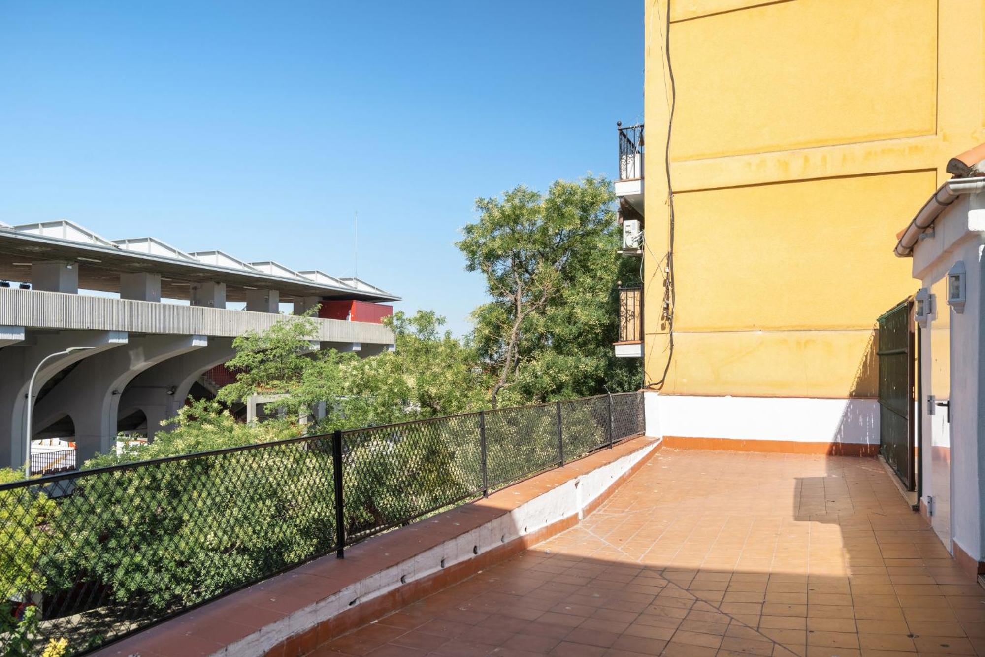 Apartamentos En La Avda De La Albufera Alquiler Temporal Madrid Exterior photo